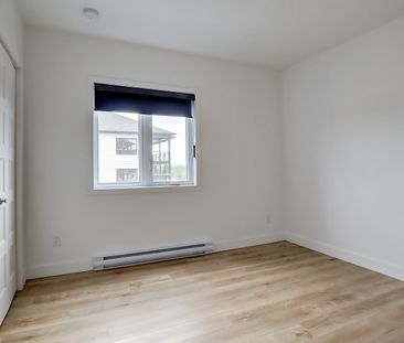 65, rue Michel-Robidoux #202, East-Angus - Photo 2