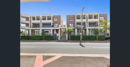 Central, Spacious & Convenient ! - Photo 2