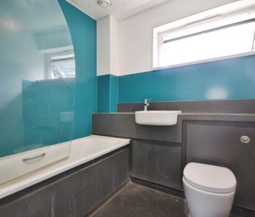 Price £525 pcm - Available Now - Furnished - Photo 4