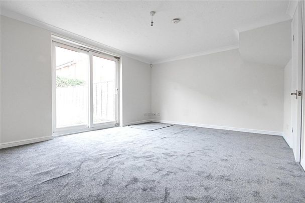 3 bedroom end of terrace house to rent - Photo 1