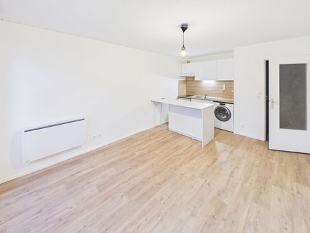 Location Appartement 1 pièce 27m² - Photo 2