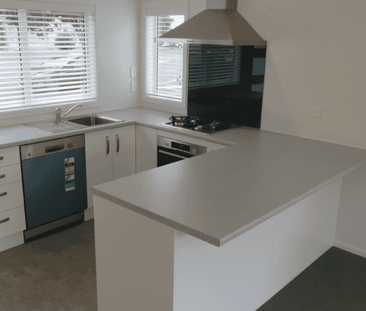 Two Bedroom in a Prime Hamilton East Location - Photo 1