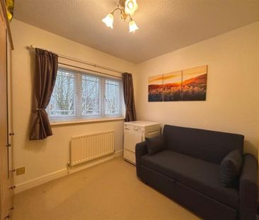 3 Bedroom Semi Detached To Let - Photo 4