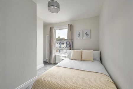 3 bedroom terraced house to rent - Photo 5