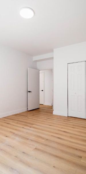 1 MOIS GRATUIT - 3 1/2 & 4 1/2 près de UdeM, HEC, Hopital Juif… appartement / logement à louer Montreal Côte-des-Neiges - Photo 1