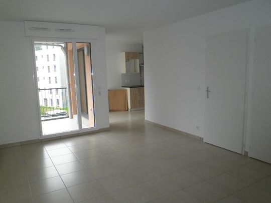 Location Appartement 2 pièces 62m² CHAMBERY 73000 - Photo 1