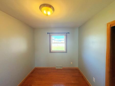 For Lease - 58 Broderick Avenue, Thorold, Ontario - Photo 4