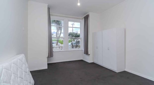 Character Villa in Berhampore - Photo 1