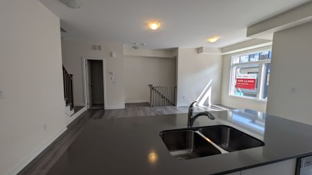 For Lease - 1695 Dersan Street Unit# 910, Pickering, Ontario - Photo 4