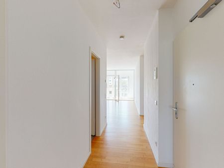 Moderne 3-Zimmer-Wohnung mit EBK - Photo 2