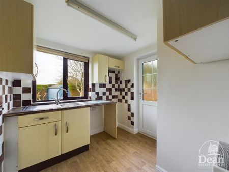 4 bedroom detached house to rent - Photo 4