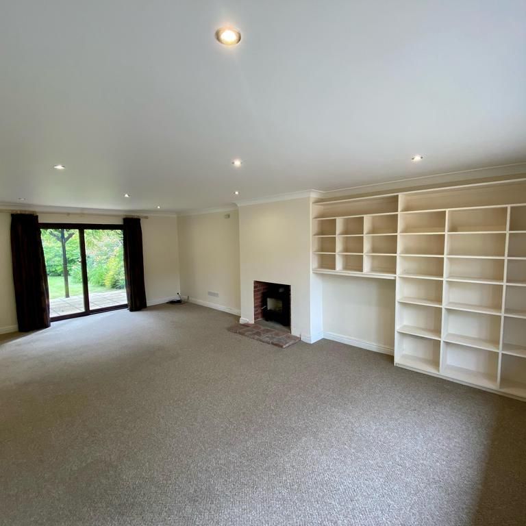 4 bedroom detached house to rent - Photo 1