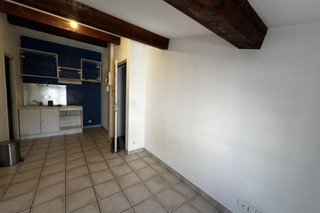 Appartement T2 SOLLIES-PONT - Photo 2