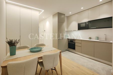 Apartamento T1 para arrendamento, com jardim privativo, no Campo Pequeno - Photo 3