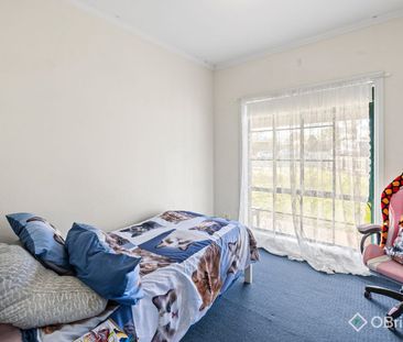 QUIET CUL DE SAC POSITION IN SOUTH SIDE LOCATION! - Photo 4