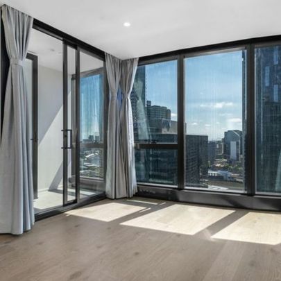 Modern Luxury Living in the Heart of Southbank - Photo 1