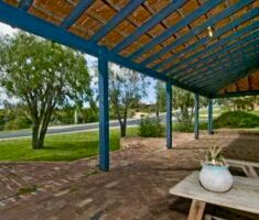 Beachside Beauty - Photo 2