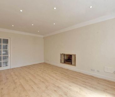 4 bedroom detached house to rent - Photo 3