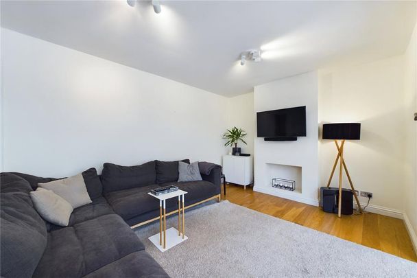 4 bedroom semi-detached house to rent - Photo 1