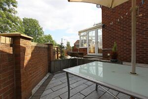 3 BEDROOM House - End Town House - Photo 1