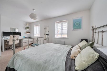 3 bedroom semi-detached house to rent - Photo 4