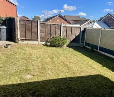 2 bedroom semi-detached bungalow to rent - Photo 4
