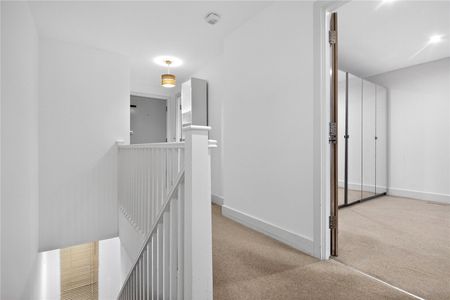 Bell Yard Mews, London, SE1 3UA - Photo 2