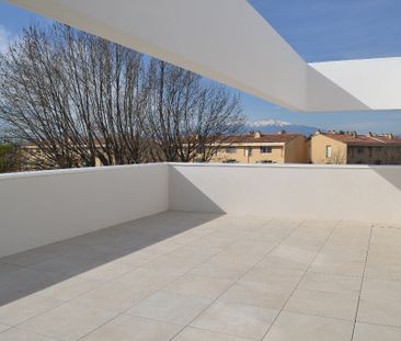 Location Appartement 4 pièces 78m² PERPIGNAN 66000 - Photo 2