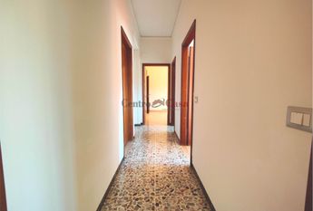 Appartamento con 2 camere, arredato.