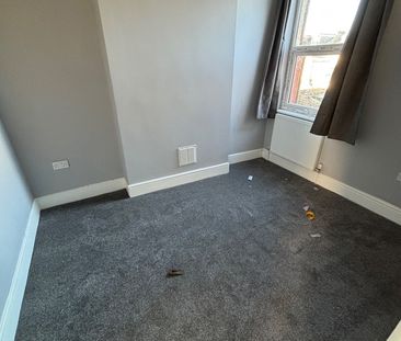 2 Bed Terraced House, Lilian Road, SW16 - Photo 4