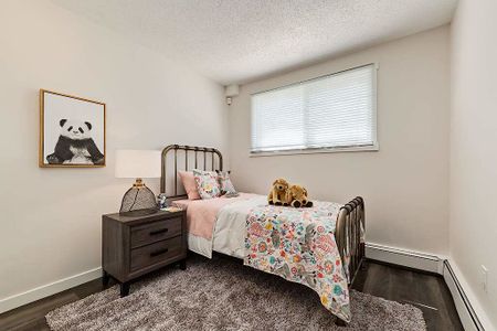 401 Grier Avenue NE, Calgary - Photo 3