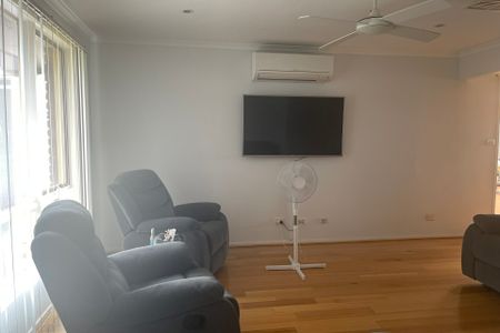 25 Strong Drive, Hampton Park VIC - Photo 2