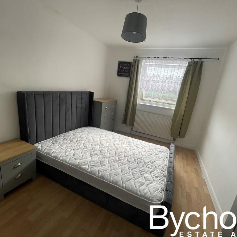 1 bedroom in a house share to rent - Photo 1