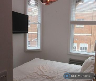 2 bedroom penthouse to rent - Photo 5