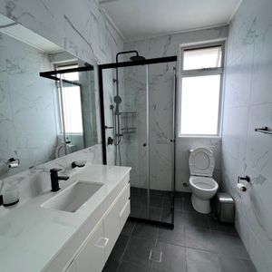 Stylishly Renovated Family Home in Highly Sought-After Rydalmere Location! - Photo 3