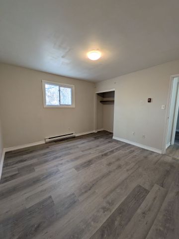 For Lease - 157 Stanley Street Unit# 4, Quinte West, Ontario - Photo 4