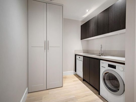 4 bedroom townhouse to rent - Photo 1