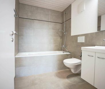 Moderne 3.5-Zimmerwohnung mit Stil und Komfort im Erdgeschoss - Foto 3