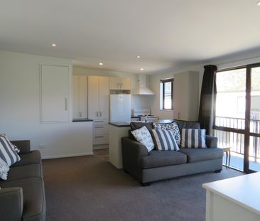 Two-bed apartment in Arrowtown - Photo 3