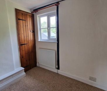 2 bedroom end of terrace house to rent - Photo 4