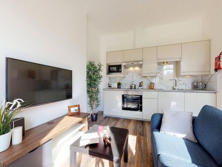 Studio to rent - Photo 2