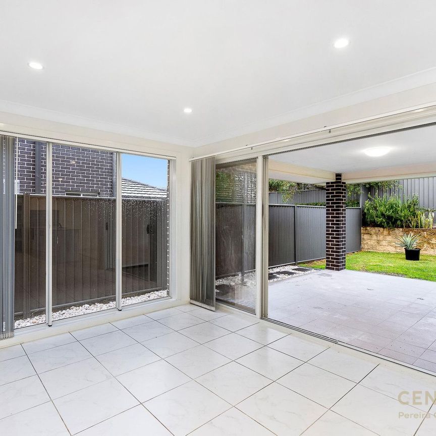 Large Family Home - Photo 1