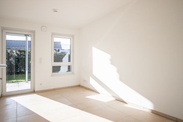 Top moderne 4 Zimmerwhg mit Terrasse, Garten und Tiefgarage in der Nähe vom Lenkwerk in Bielefeld - Photo 1