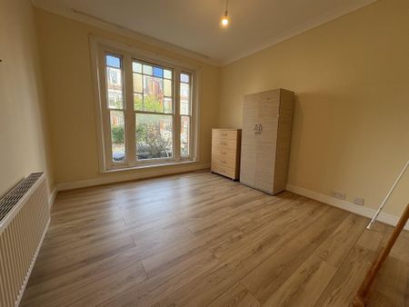 3 bedroom apartment to rent - Photo 4