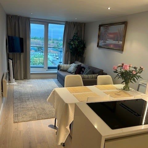 2 Bed Flat, Nacovia House, SW6 - Photo 1