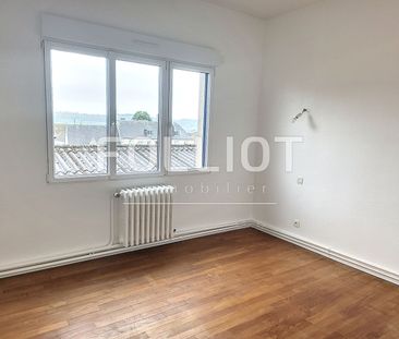 A LOUER - 10 min de VIRE - SOURDEVAL - T4 de 112 m2 avec terrasse e... - Photo 2