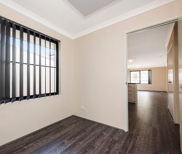 2-Bedroom Home in Brabham! - Photo 6
