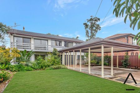 Beautiful family sanctuary in community focus enclave - Photo 3