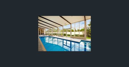 Light-Filled Corner Apartment with Sweeping City Views - Photo 5