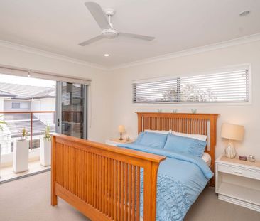Spacious Living in Peaceful Careel Close Helensvale - Photo 4